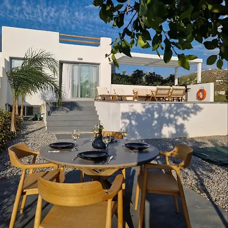 度假居 Zoe Cycladic House With Pool *