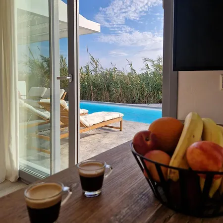 Zoe Cycladic House With Pool 度假居 Pláka