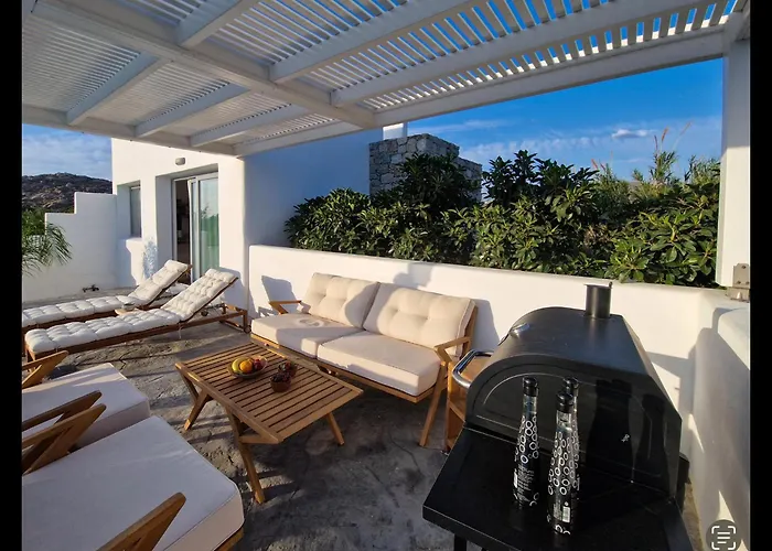 Zoe Cycladic House With Pool Holiday home